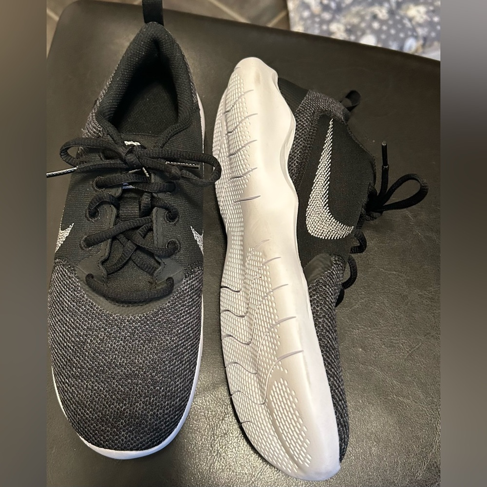 Nike Monochrome Knit Sneakers